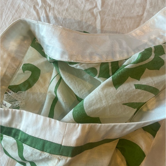 Rare! Vtg Sleeveless high Collar top with satin accents - Picture 6 of 8